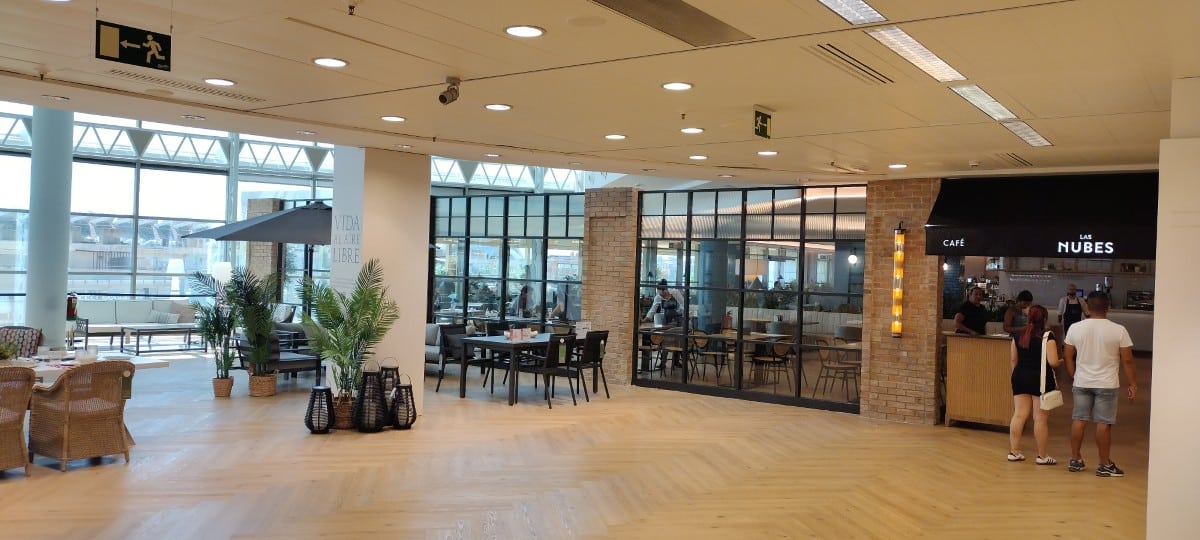 Cafetería Corte Inglés Av. Francia: Convenient Bites and More